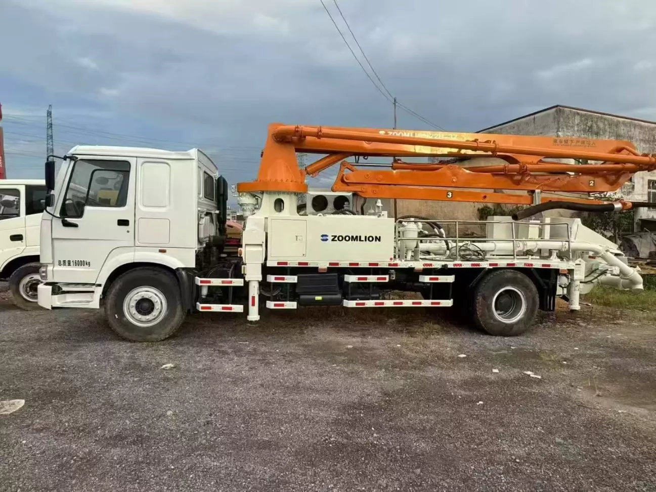 Compact 25m Pump Truck